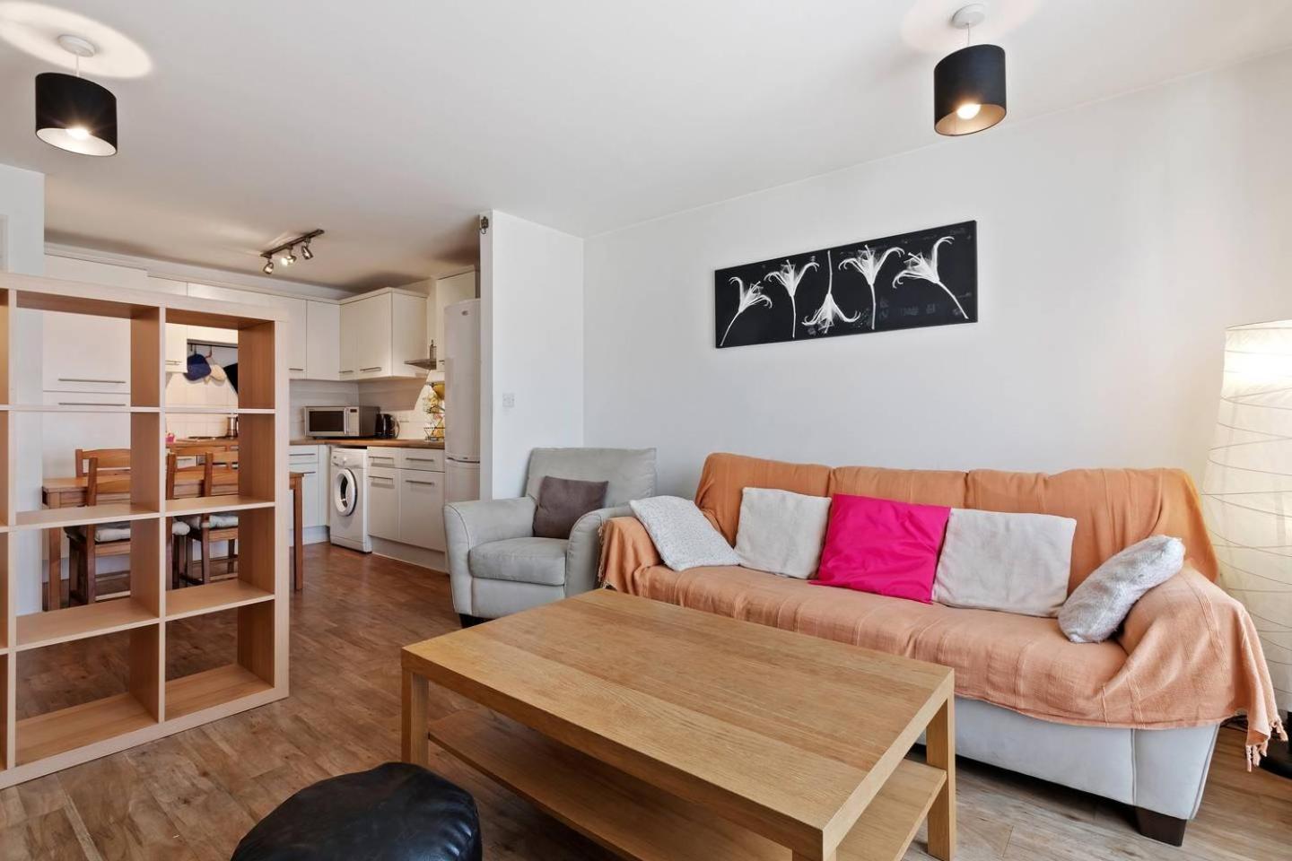 Modern 2 Bedroom Apartment In Homerton London Exteriör bild